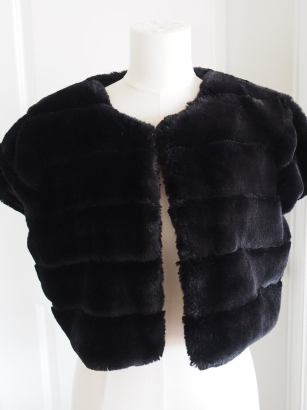 JW Jason Wu Kohl's Black Faux Fur Cropped Bolero Jacket L Quiet Luxury Old Money - Picture 5 of 15